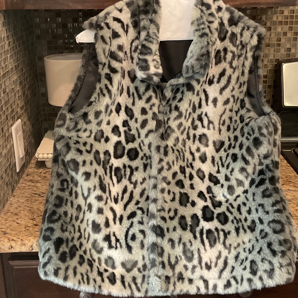 Leopard Print Faux Fur Vest